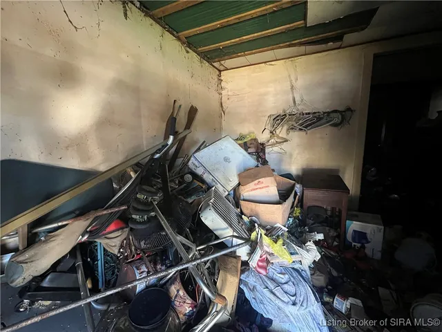 $37,500 | 237 East Oak Street, Campbellsburg, IN 47108