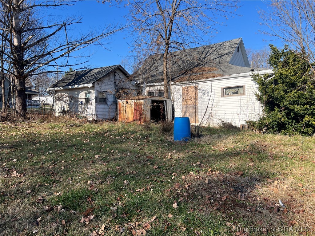 237 East Oak Street Campbellsburg, IN 47108 - Photo 7 of 14