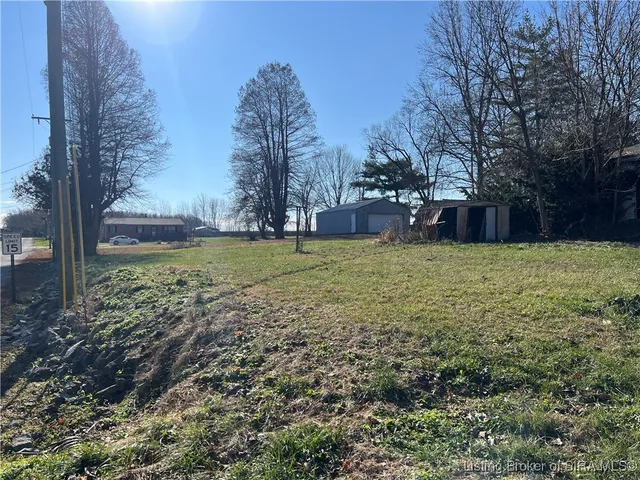 $37,500 | 237 East Oak Street, Campbellsburg, IN 47108