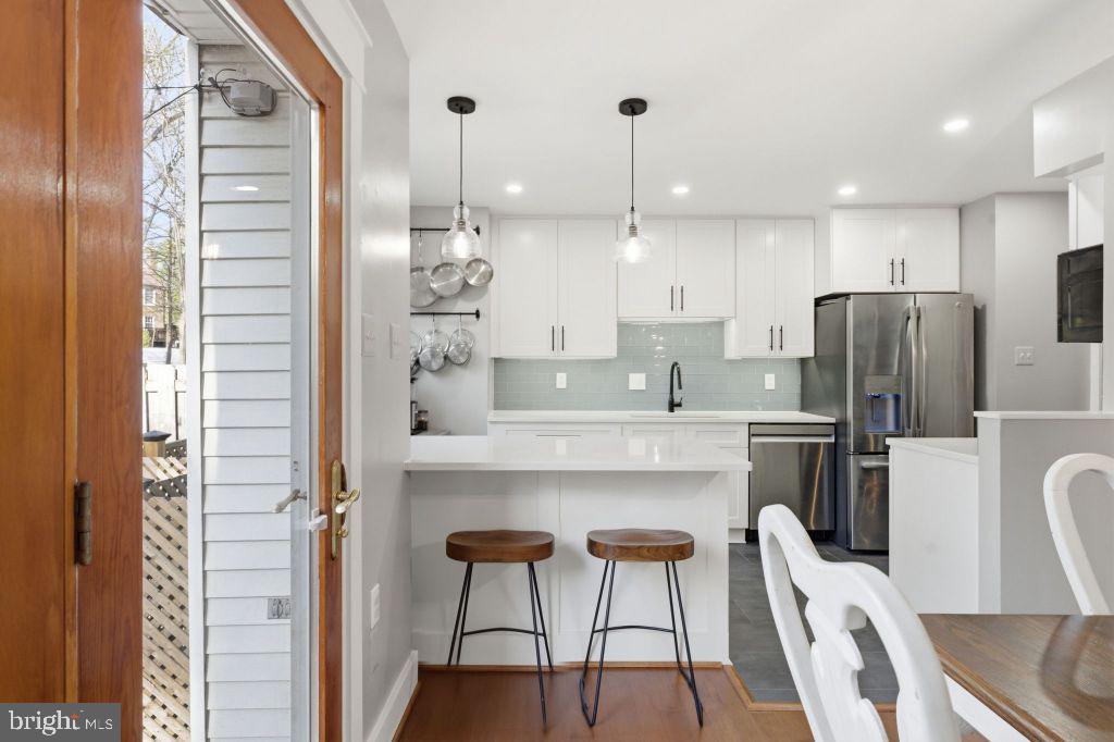 9118 Galbreth Court Springfield, VA 22153 - Photo 12 of 43