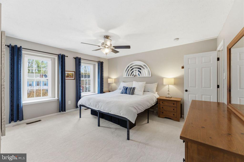 9118 Galbreth Court Springfield, VA 22153 - Photo 18 of 43