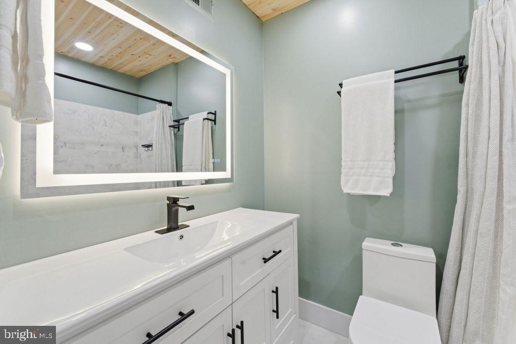 9118 Galbreth Court Springfield, VA 22153 - Photo 21 of 43