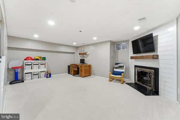 $610,000 | 9118 Galbreth Court, Springfield, VA 22153