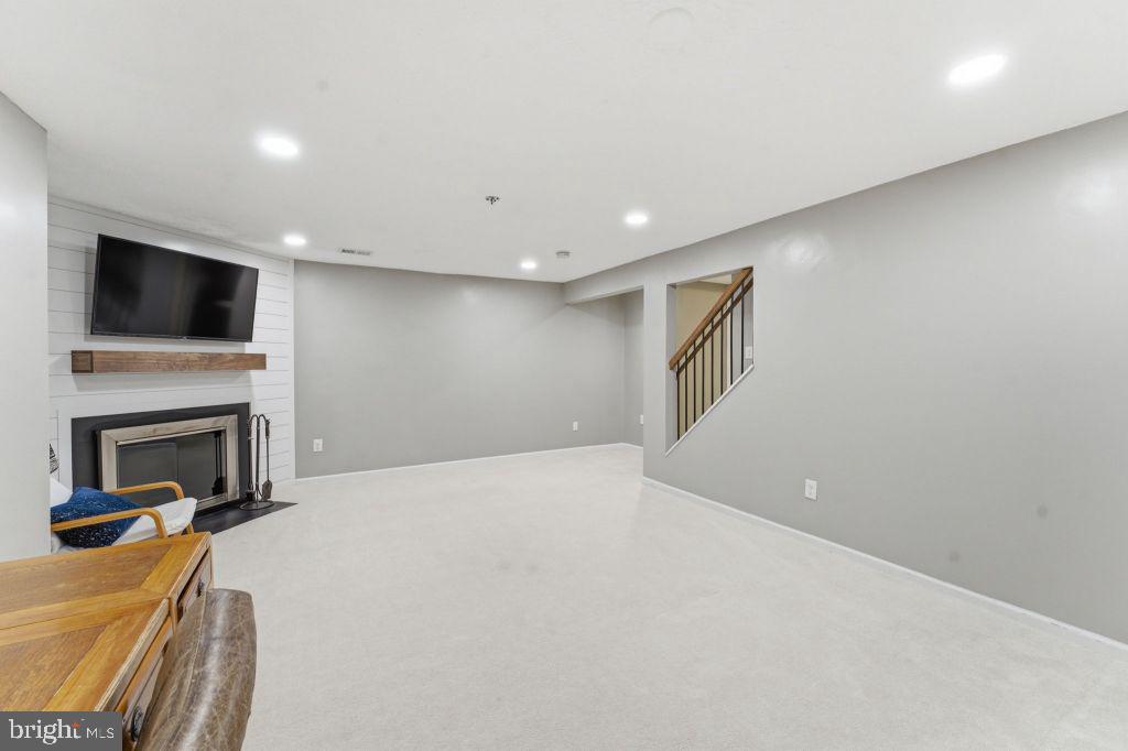 9118 Galbreth Court Springfield, VA 22153 - Photo 33 of 43