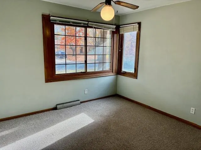 $375,000 | 2597 Southlawn Drive, St. Paul, MN 55109