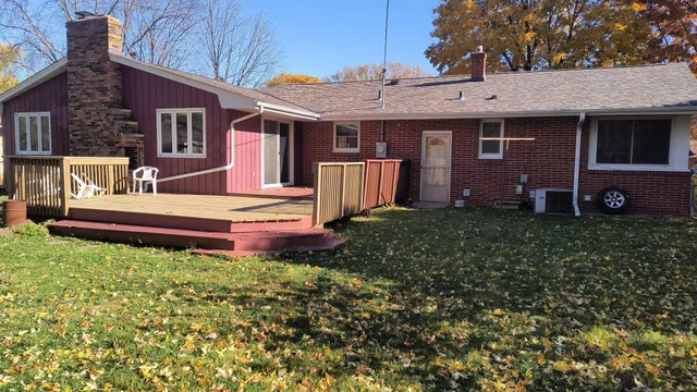 $375,000 | 2597 Southlawn Drive, St. Paul, MN 55109