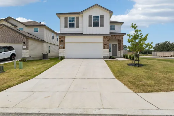$2,300 | 162 Owl Burrow, San Antonio, TX 78253