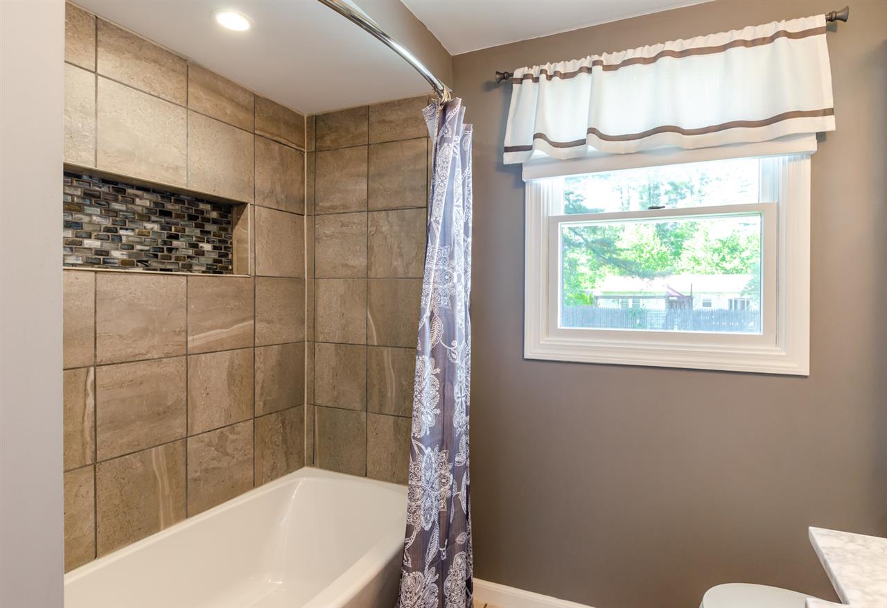 6 Burlington Road Nashua, NH 03062 - Photo 18 of 29