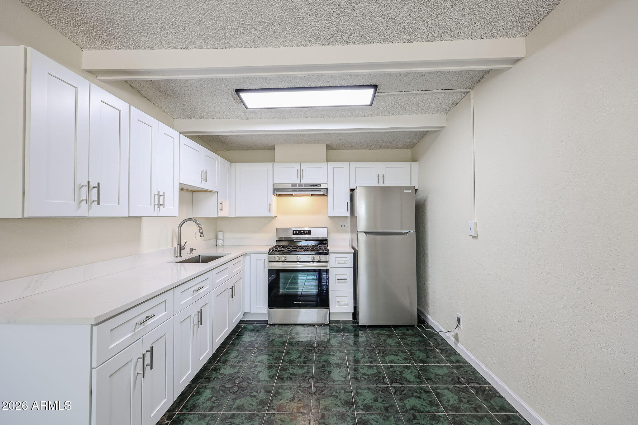 3951 West Monte Vista Road Phoenix, AZ 85009 - Photo 8 of 28 B (9)
