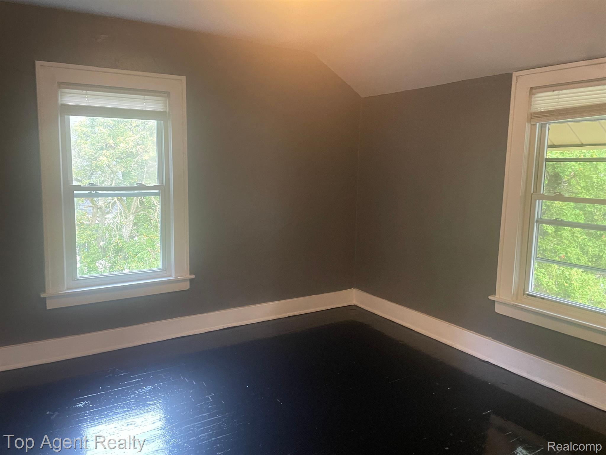 2448 West Auburn Road Rochester, MI 48309 - Photo 5 of 16