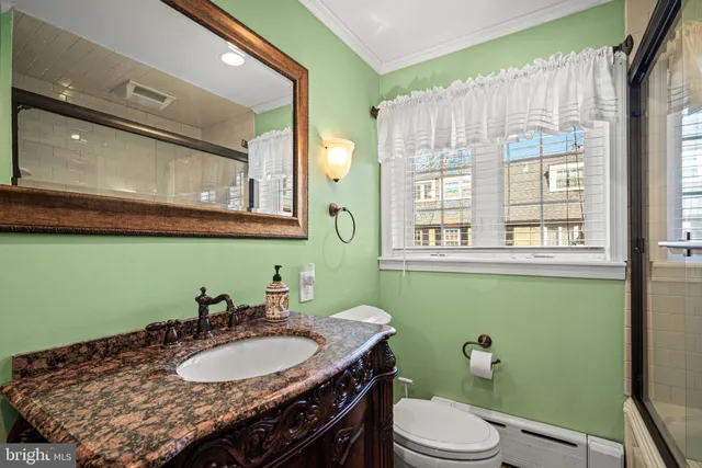 $749,900 | 503 East Gravers Lane, Wyndmoor, PA 19038