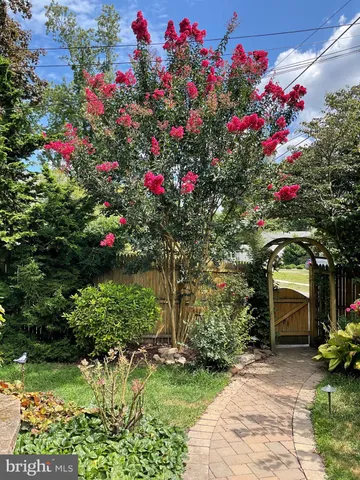 $749,900 | 503 East Gravers Lane, Wyndmoor, PA 19038