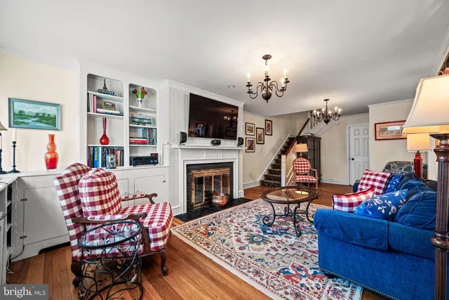 $749,900 | 503 East Gravers Lane, Wyndmoor, PA 19038