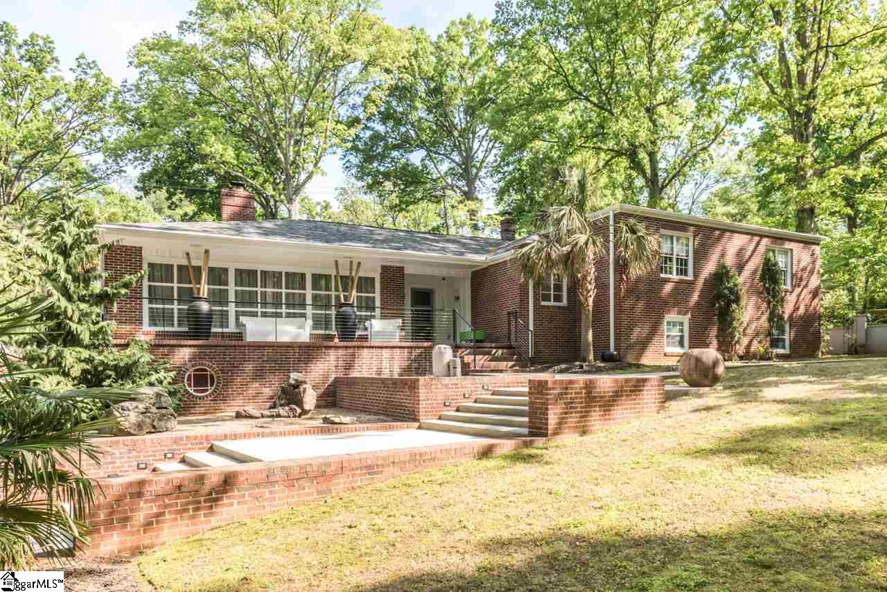 108 Fernwood Lane Greenville, SC 29607 - Photo 1 of 36 Gallery Image 1