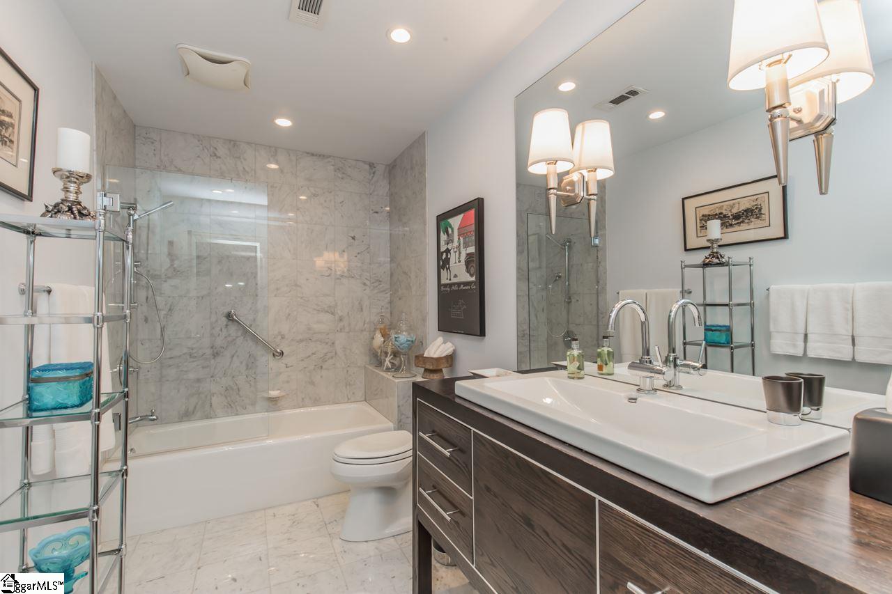 108 Fernwood Lane Greenville, SC 29607 - Photo 19 of 36 Gallery Image 19