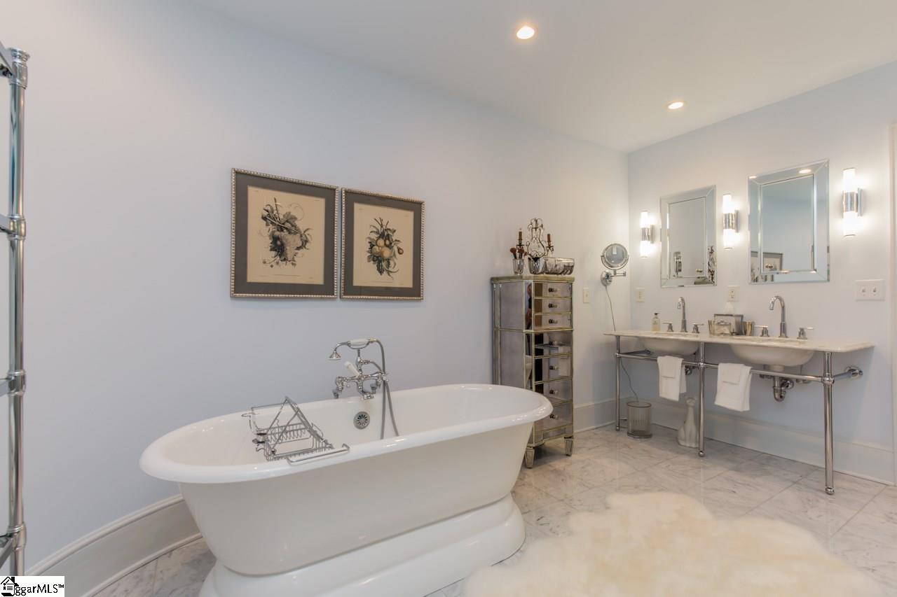 108 Fernwood Lane Greenville, SC 29607 - Photo 24 of 36 Gallery Image 24