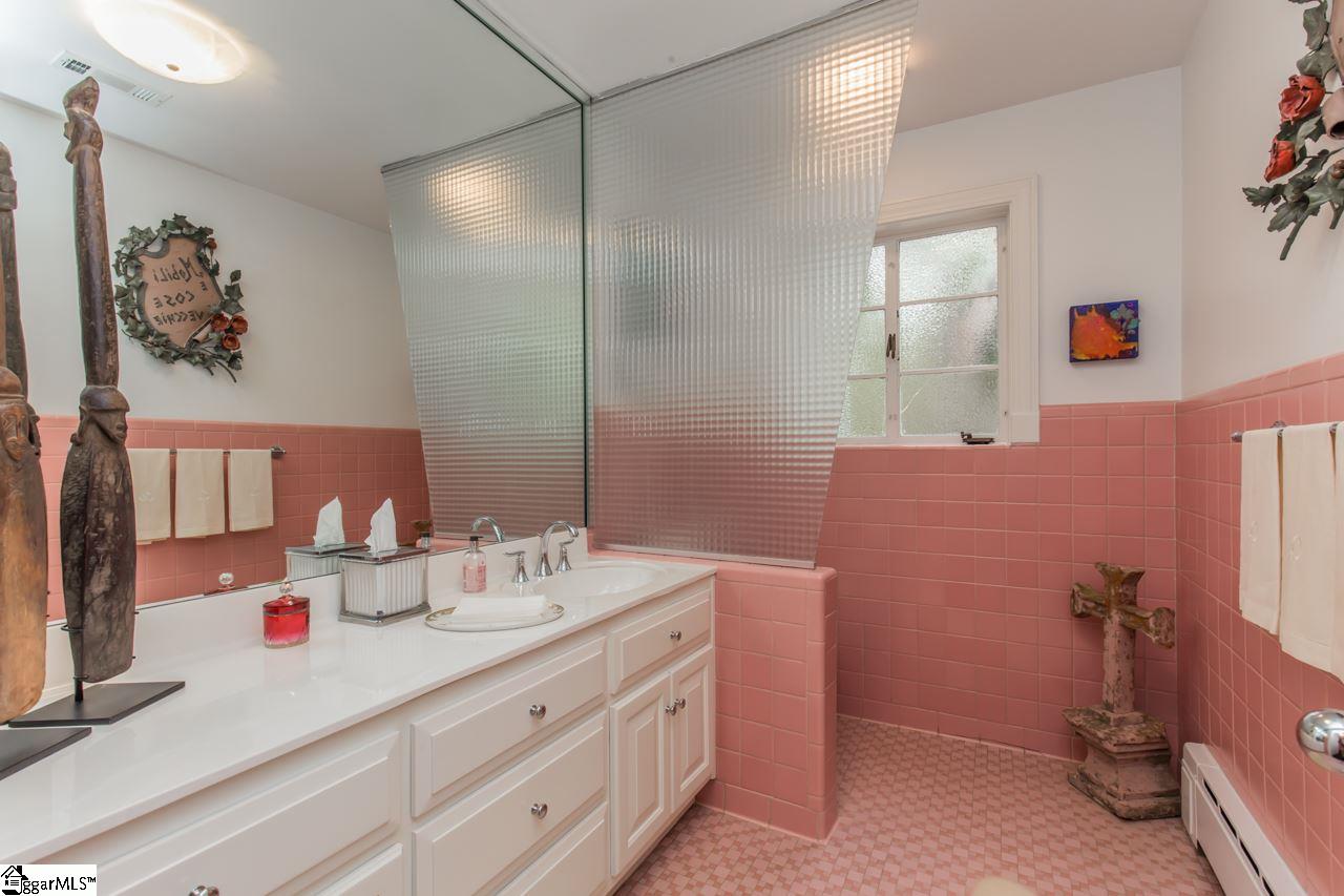 108 Fernwood Lane Greenville, SC 29607 - Photo 27 of 36 Gallery Image 27