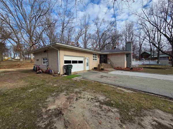 $315,000 | 23304 Gingers Drive, Muscoda, WI 53573