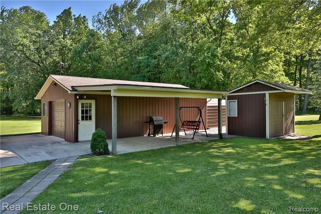 14814 Maxwell Road Carleton, MI 48117 - Photo 24 of 27 2B8A9771.jpg