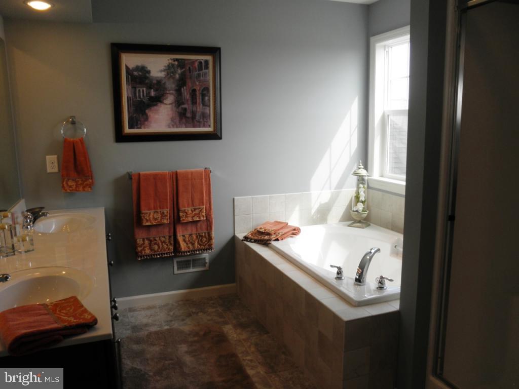 674 Hamaker Road, Unit 74 Manheim, PA 17545 - Photo 11 of 19