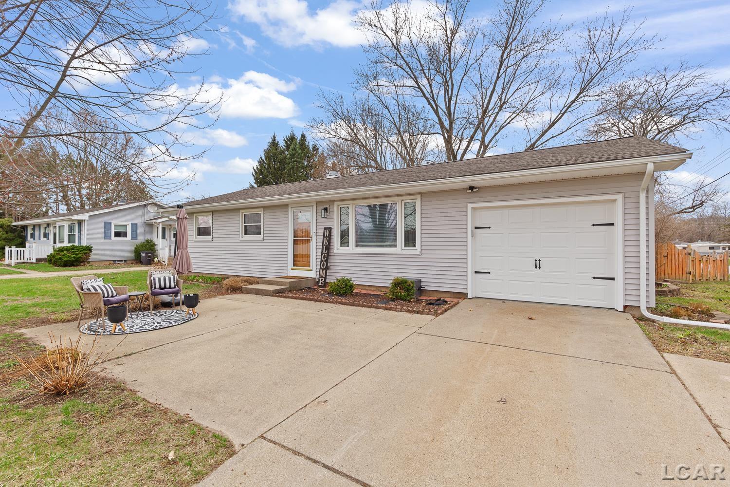 4130 North Draper Road Jackson, MI 49203 - Photo 1 of 40 50170517-f00c6e16-638b-436c-a290-ad5124697161.JPG