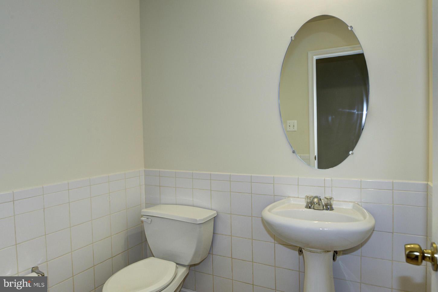 3524 Hooper Road New Windsor, MD 21776 - Photo 11 of 27 Powder Room
