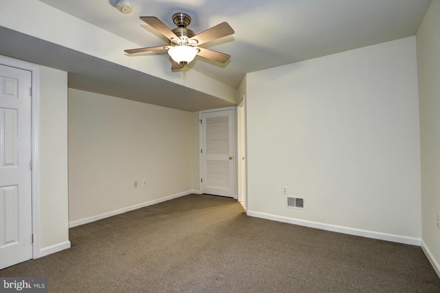 3524 Hooper Road New Windsor, MD 21776 - Photo 19 of 27 Guest Room