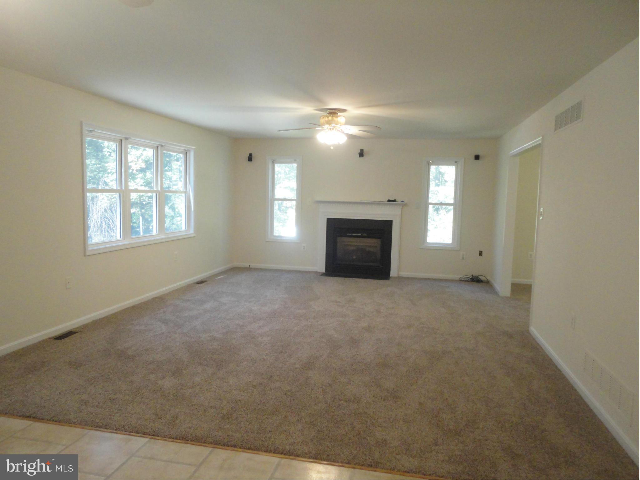 3524 Hooper Road New Windsor, MD 21776 - Photo 6 of 27 Family Room