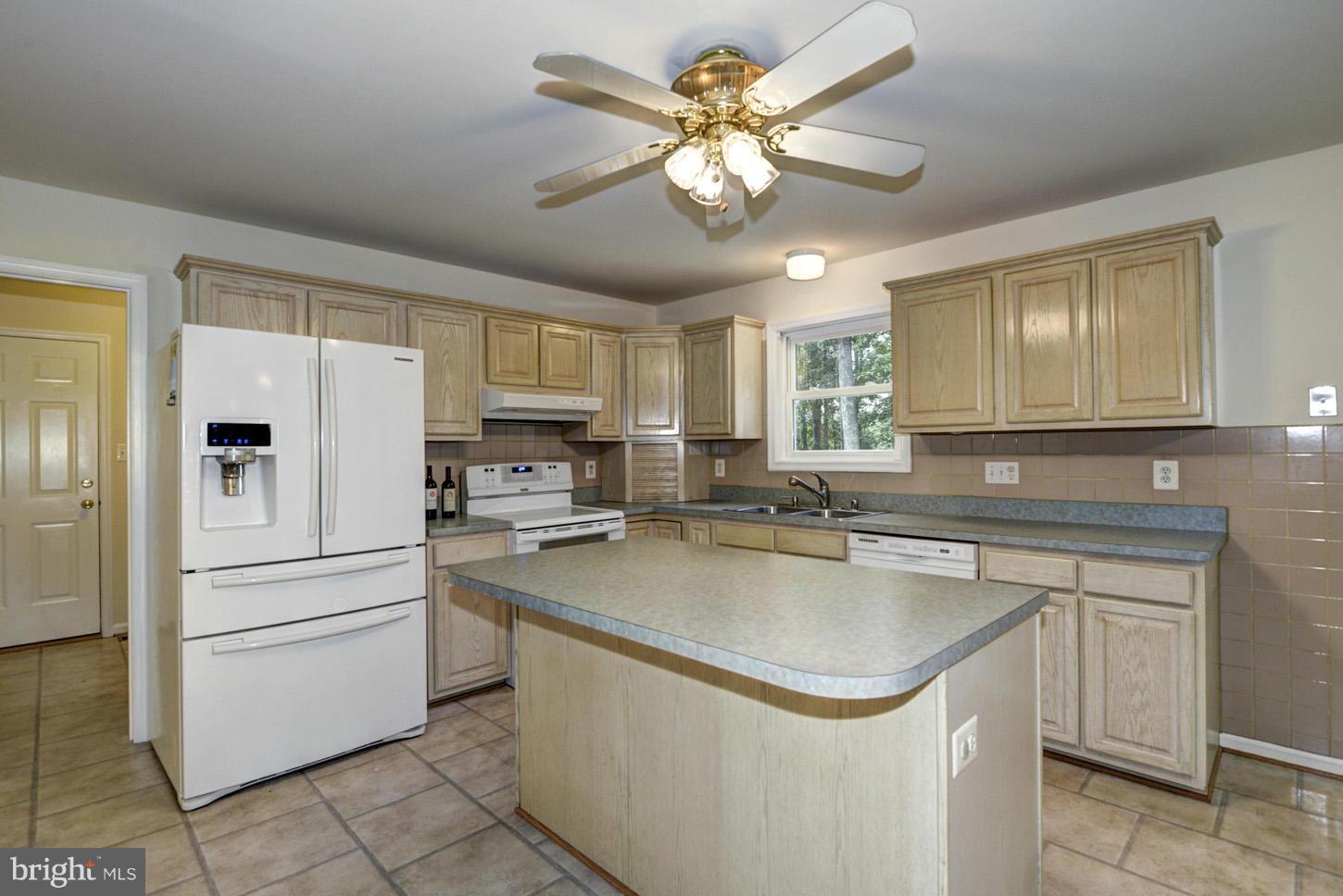3524 Hooper Road New Windsor, MD 21776 - Photo 8 of 27 Kitchen