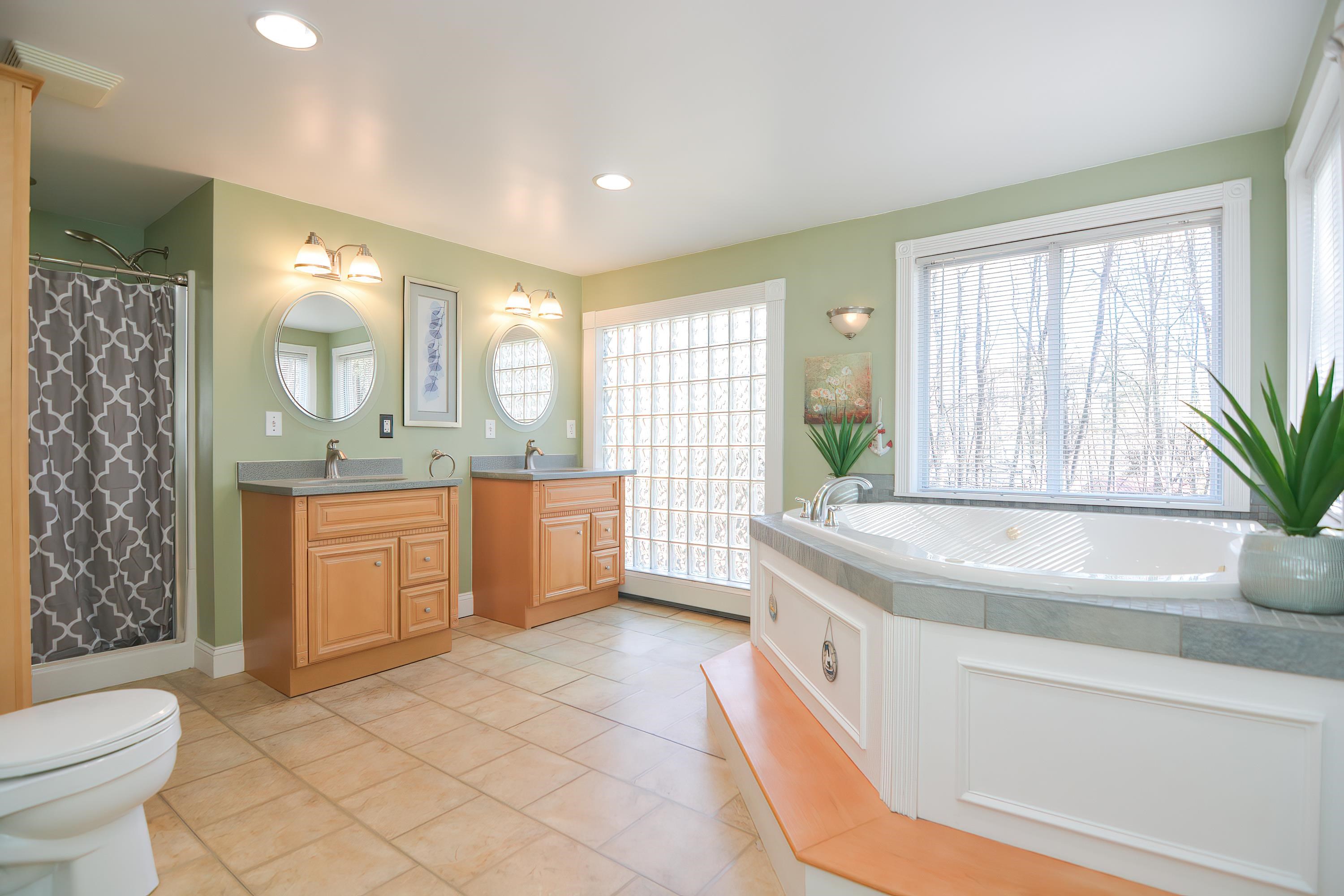 110 Newton Road Plaistow, NH 03865 - Photo 17 of 35 Gallery Image 17
