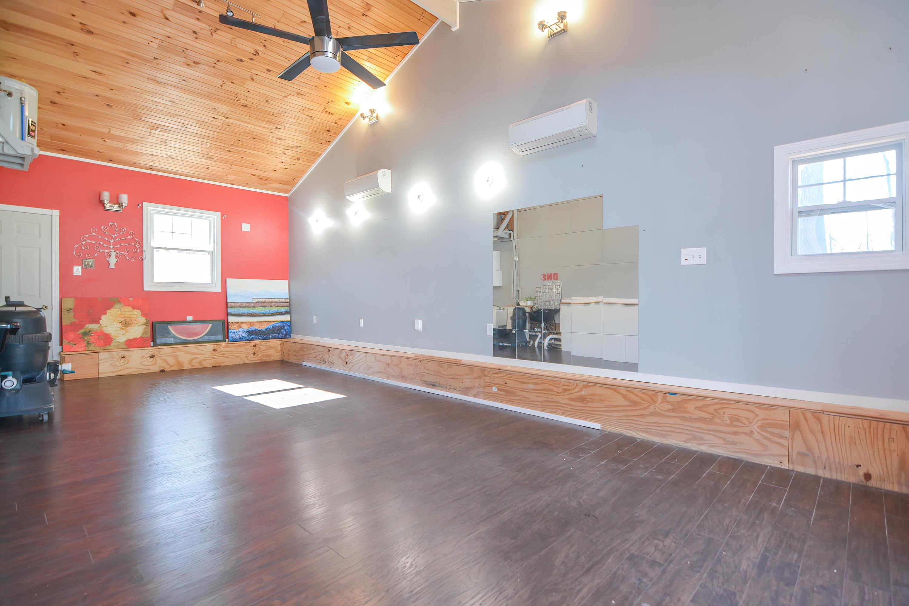 110 Newton Road Plaistow, NH 03865 - Photo 8 of 35 Gallery Image 8