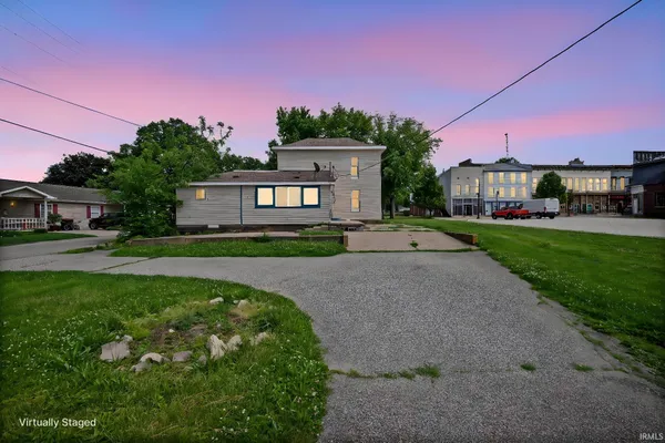 $195,000 | 128 North Perry Street, Attica, IN 47918