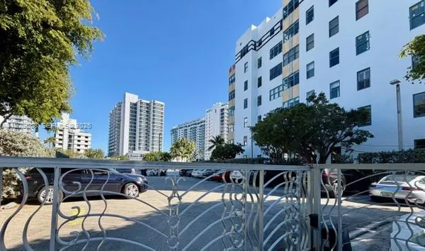 $1,900 | 2445 Lake Pancoast Drive, Unit 7, Miami Beach, FL 33140