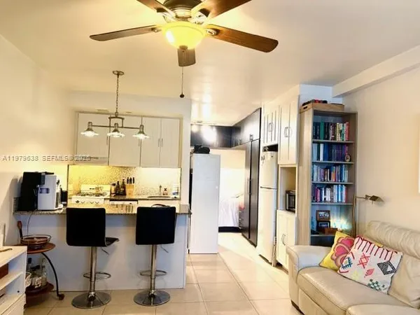 $1,900 | 2445 Lake Pancoast Drive, Unit 7, Miami Beach, FL 33140