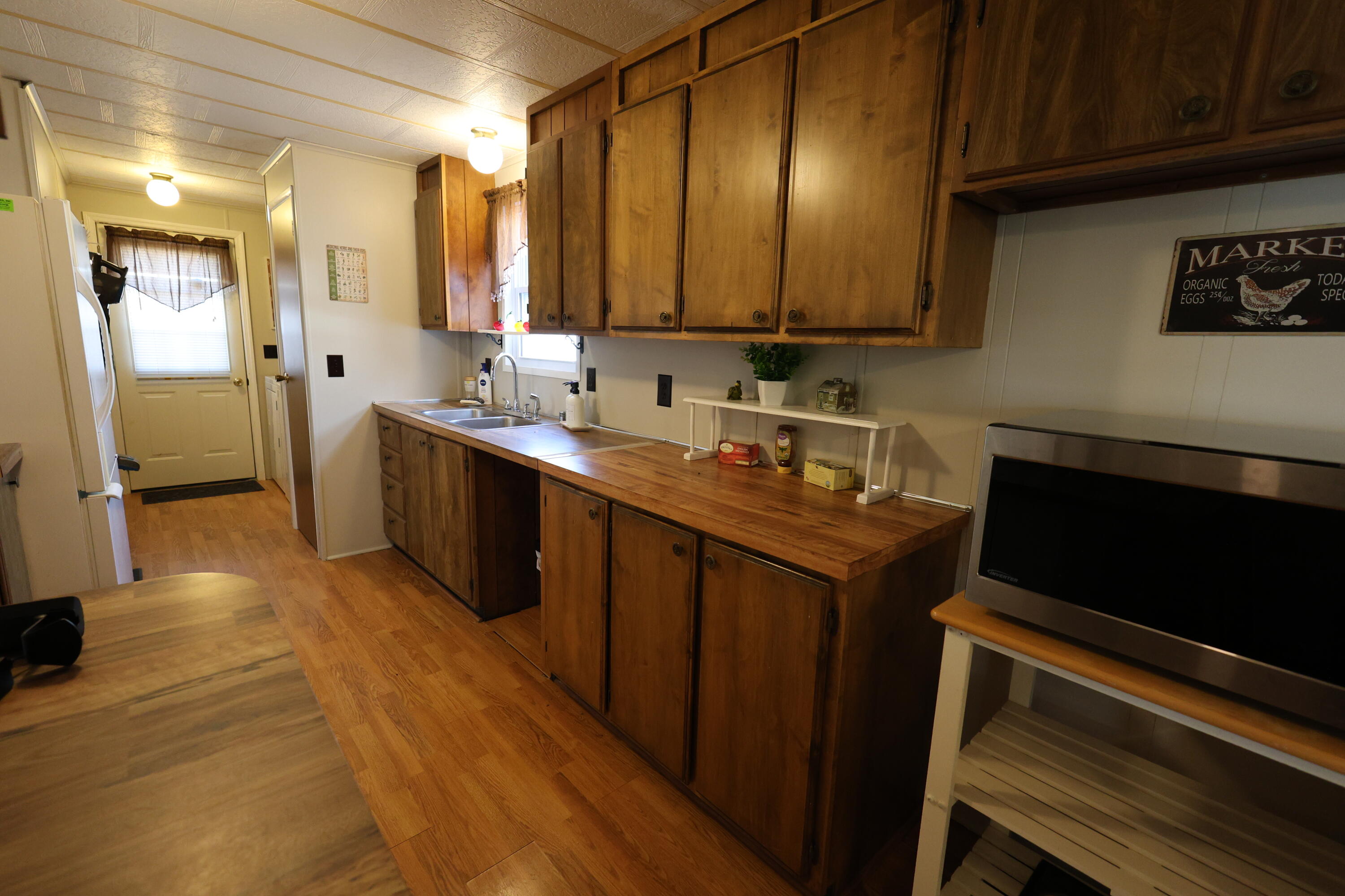 105 Stewart Fork Road Ravenna, KY 40472 - Photo 30 of 59 Great size kitchen!