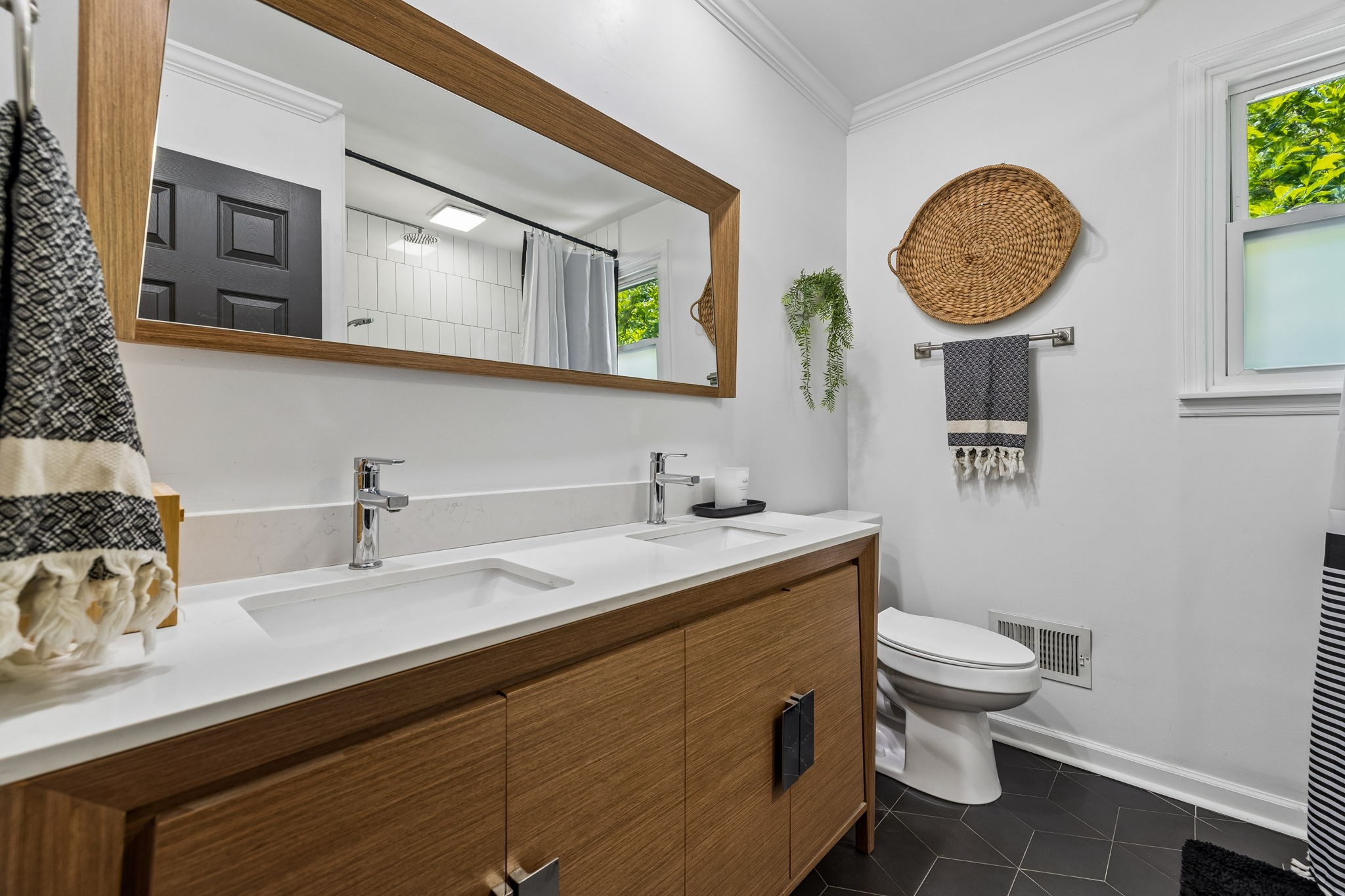 518 Ridgemont Drive Dickson, TN 37055 - Photo 23 of 67 a bathroom with a granite countertop toilet sink and mirror