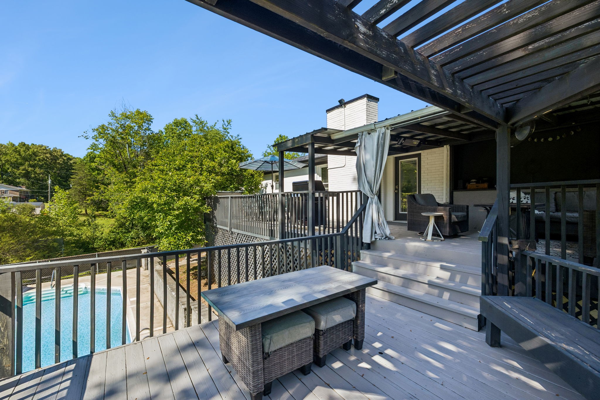 518 Ridgemont Drive Dickson, TN 37055 - Photo 53 of 67 a view of a chairs and tables in the balcony