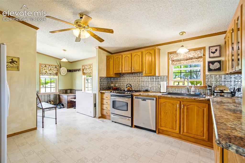 22120 McDaniels Road Calhan, CO 80808 - Photo 8 of 49