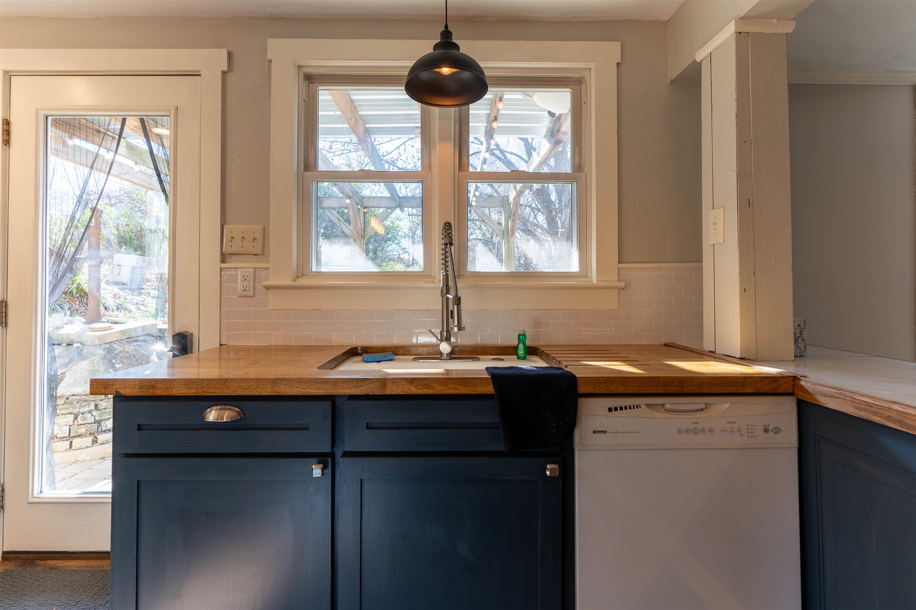 2591 Melrose Road Linville, VA 22802 - Photo 4 of 67 Gallery Image 4