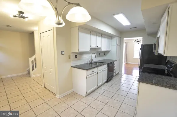 $2,600 | 6006 Rolling Hill Drive, North Wales, PA 19454