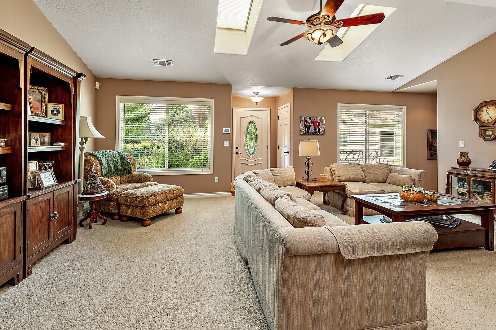 12378 Blackwell Road Central Point, OR 97502 - Photo 9 of 67 29_BR_29_mls