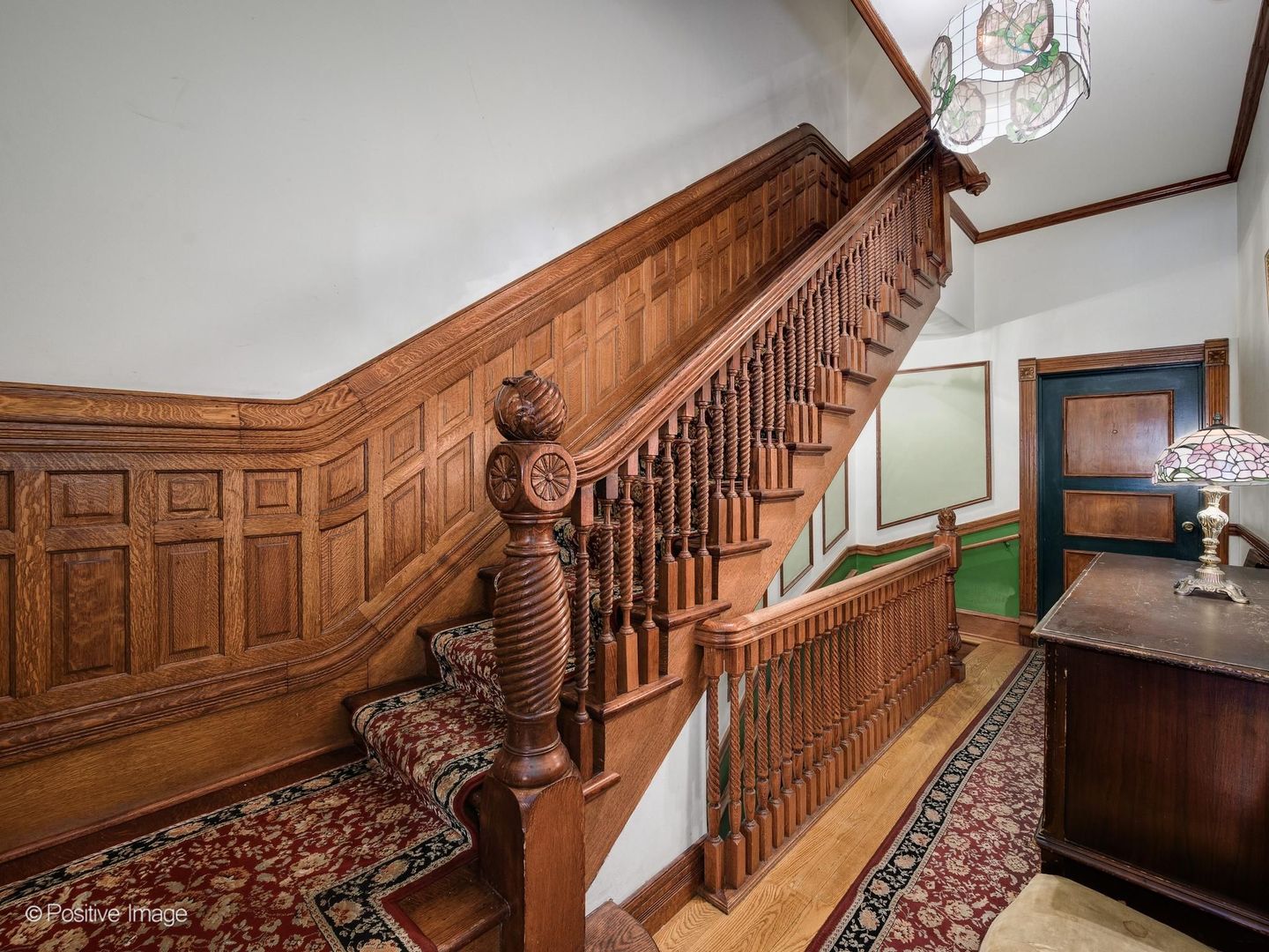33 East Division Street Chicago, IL 60611 - Photo 15 of 34 a view of entryway and hall with wooden floor