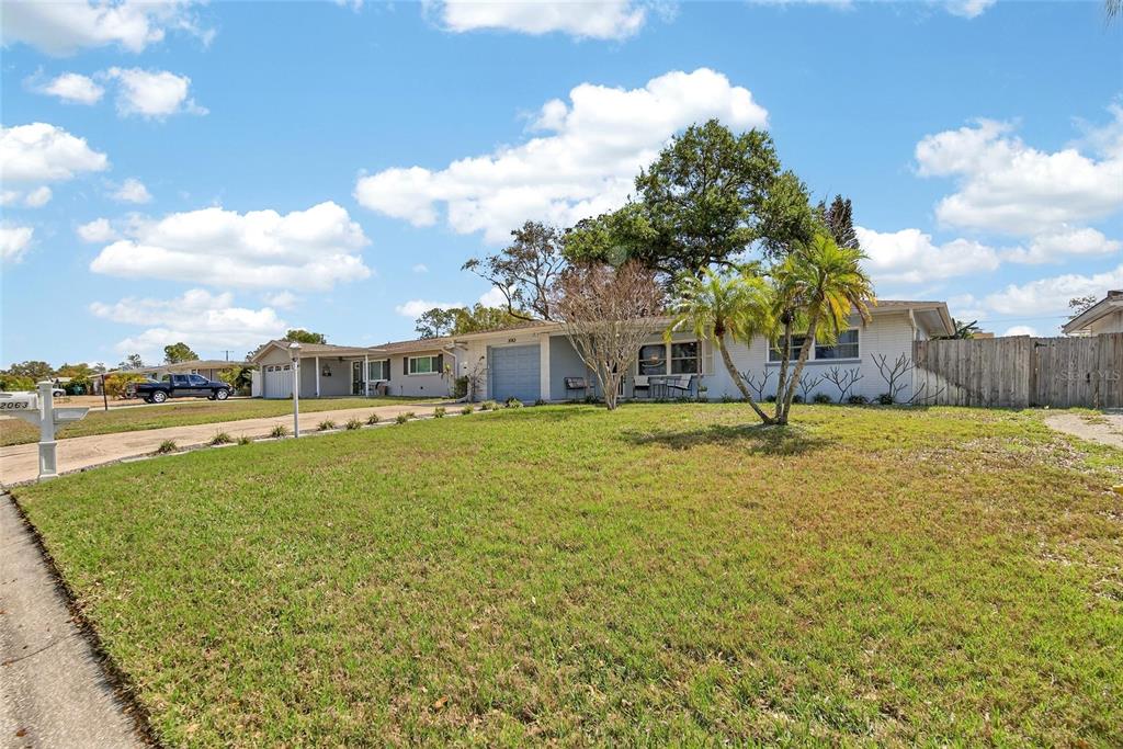 2063 Pine Ridge Drive Clearwater, FL 33763 - Photo 4 of 60