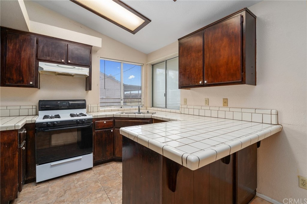 8006 Kingston Avenue Hesperia, CA 92345 - Photo 14 of 36