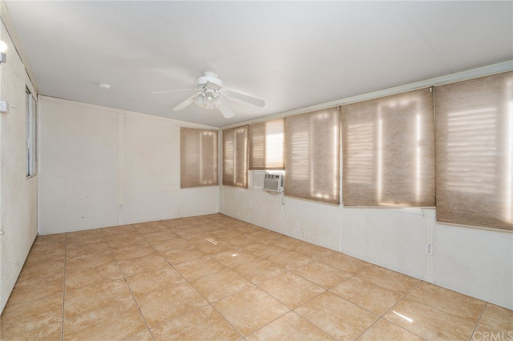 8006 Kingston Avenue Hesperia, CA 92345 - Photo 17 of 36