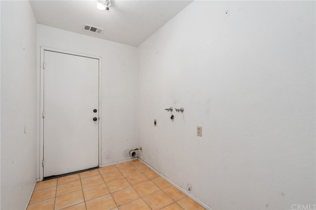 8006 Kingston Avenue Hesperia, CA 92345 - Photo 20 of 36