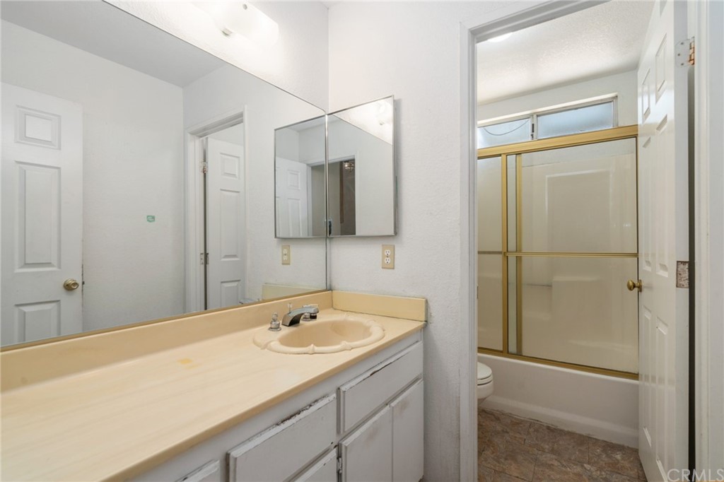 8006 Kingston Avenue Hesperia, CA 92345 - Photo 29 of 36