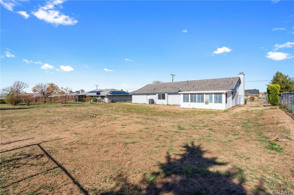 8006 Kingston Avenue Hesperia, CA 92345 - Photo 35 of 36