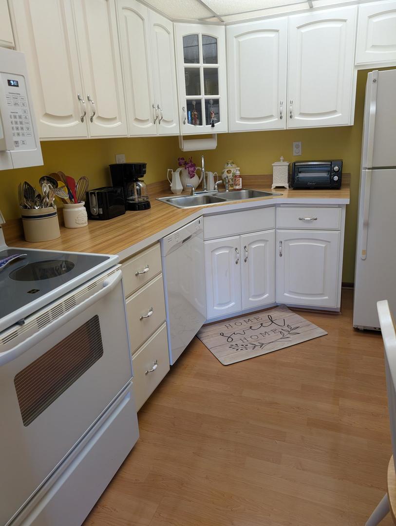1424 Woodbridge Road, Unit 2H Joliet, IL 60436 - Photo 34 of 34 Gallery Image 34