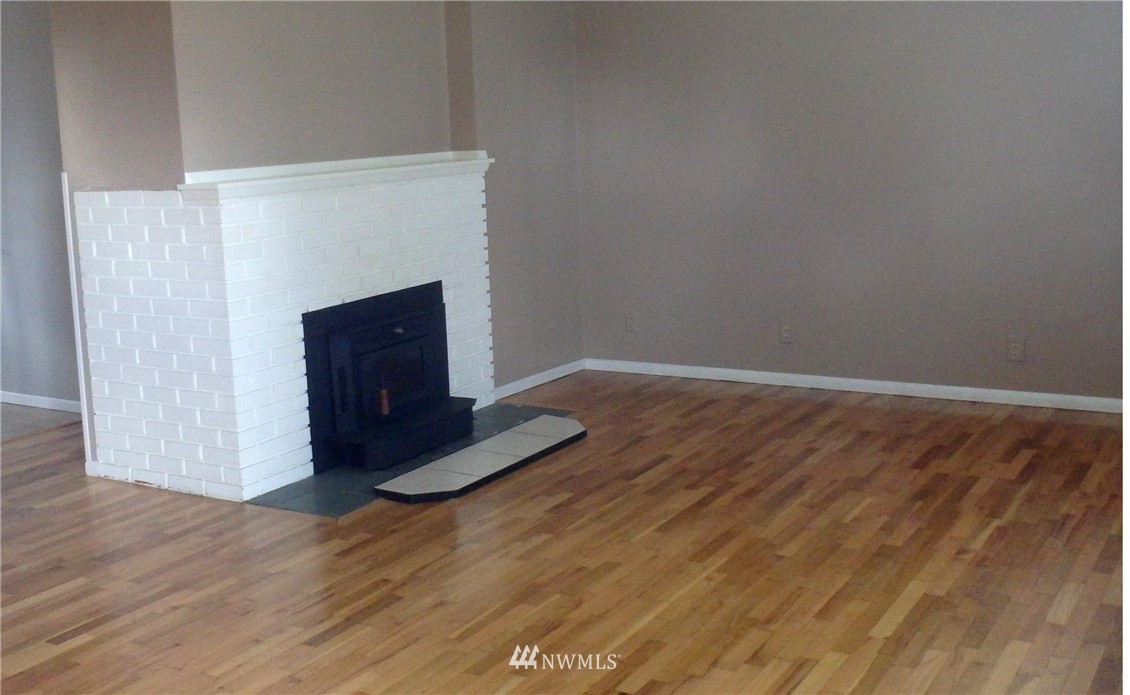 1714 Shattuck Avenue South Renton, WA 98055 - Photo 3 of 9 Gallery Image 3